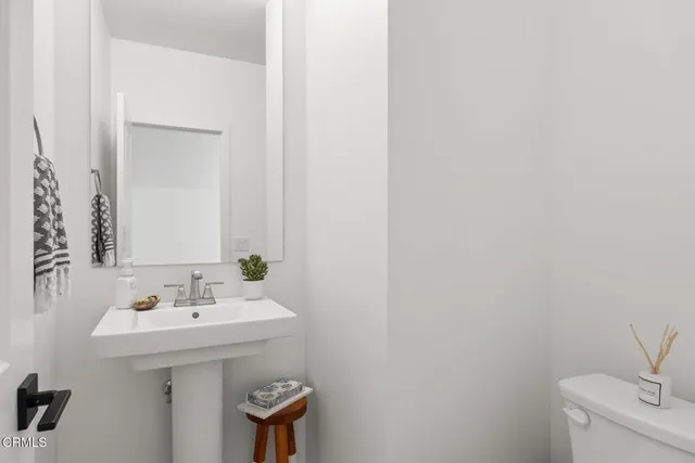 $1,365,000 | 1578 East Thompson Boulevard, Ventura, CA 93001