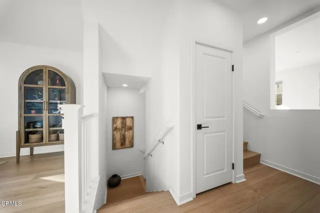 $1,365,000 | 1578 East Thompson Boulevard, Ventura, CA 93001