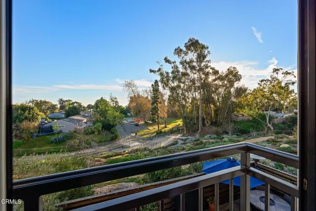 $1,365,000 | 1578 East Thompson Boulevard, Ventura, CA 93001