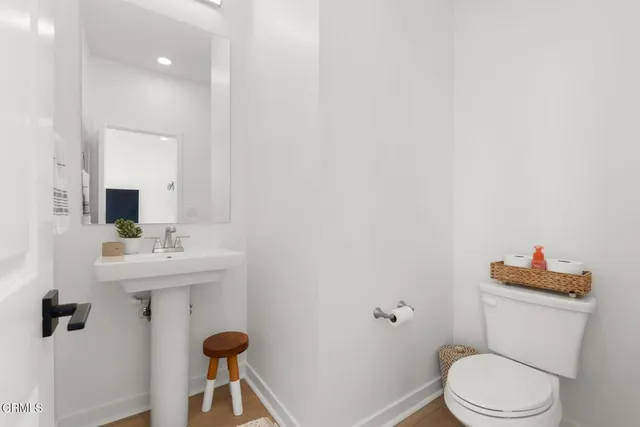 $1,365,000 | 1578 East Thompson Boulevard, Ventura, CA 93001