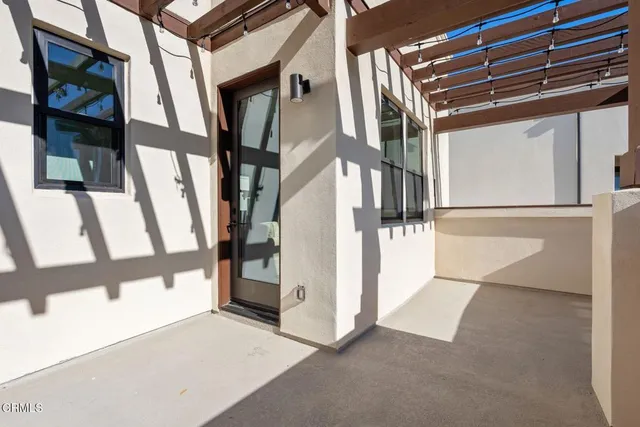 $1,365,000 | 1578 East Thompson Boulevard, Ventura, CA 93001