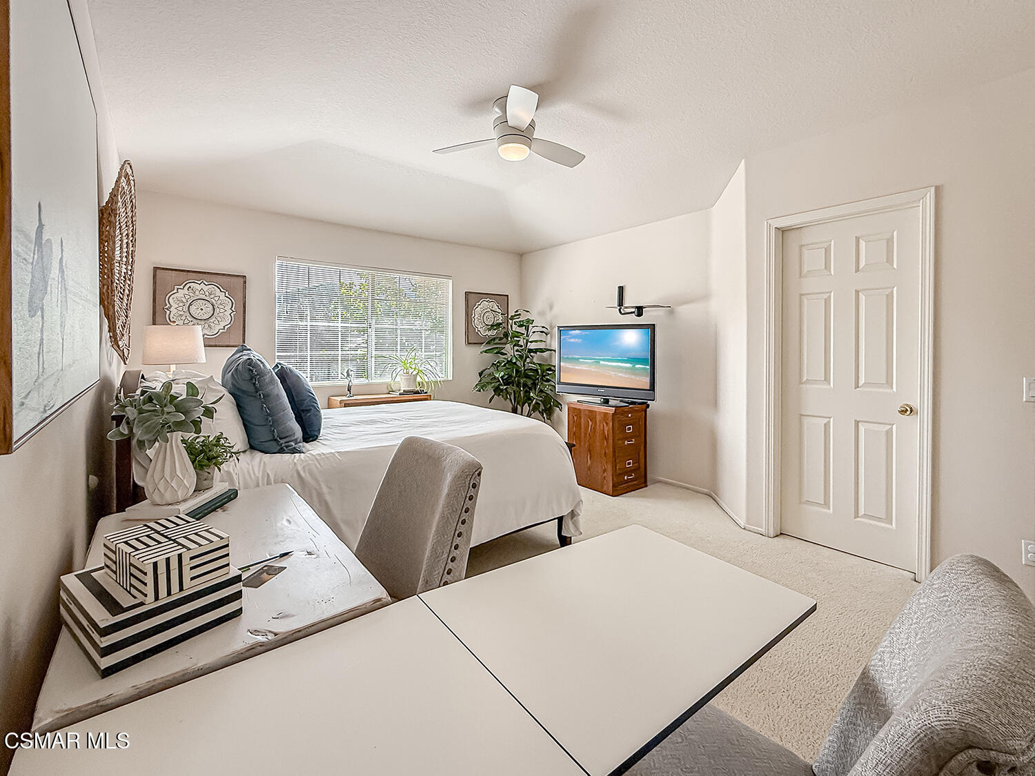 260 Sycamore Ridge Street Simi Valley, CA 93065 - Photo 43 of 59 a living room with furniture and a window