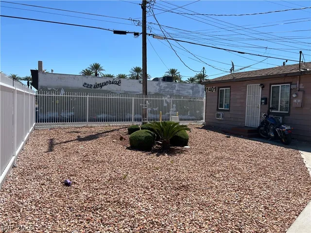 $837 | 1401 South Casino Center Boulevard, Unit C, Las Vegas, NV 89104
