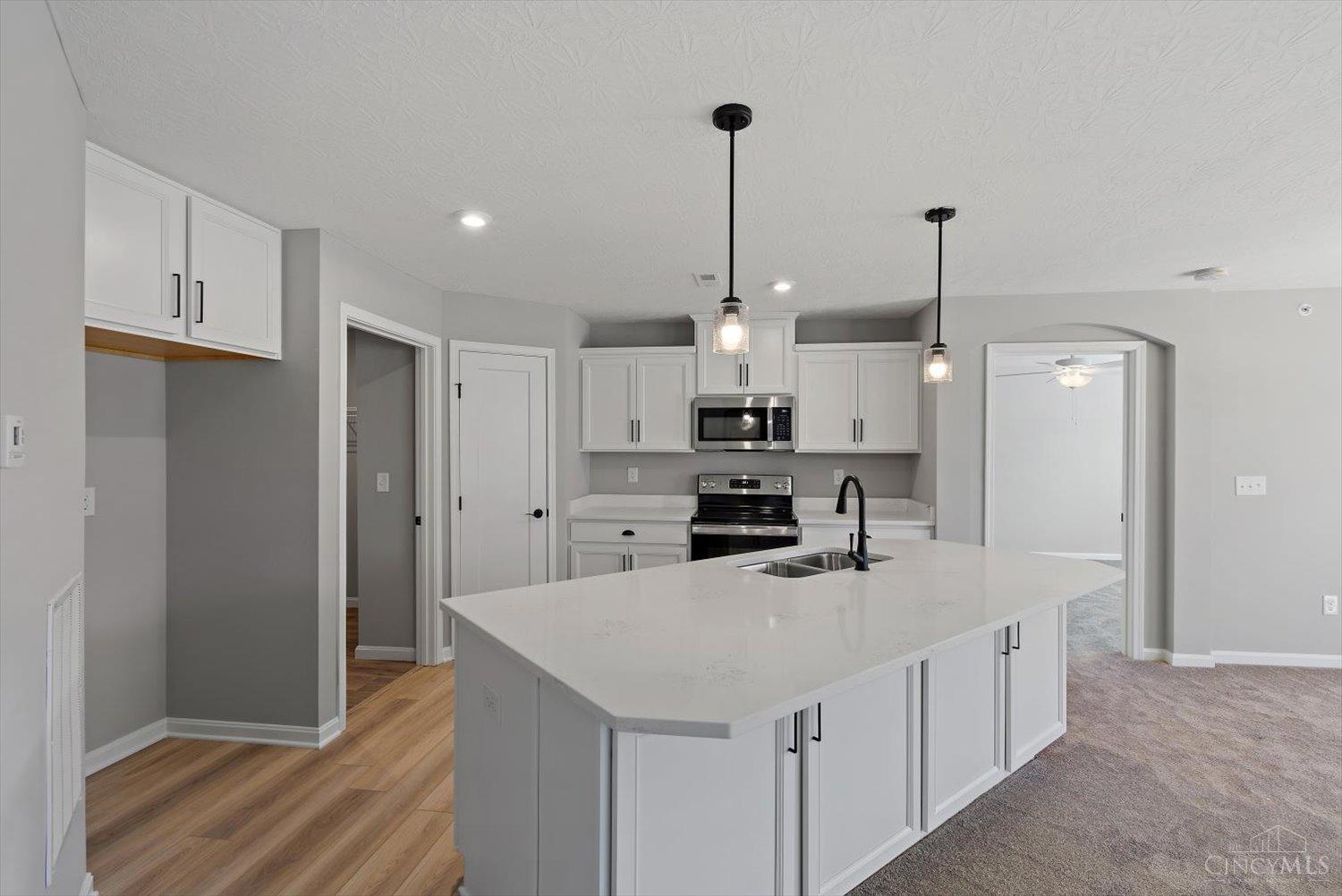 667 Tradition Ridge, Unit 77204 Cincinnati, OH 45245 - Photo 6 of 30 Gallery Image 6