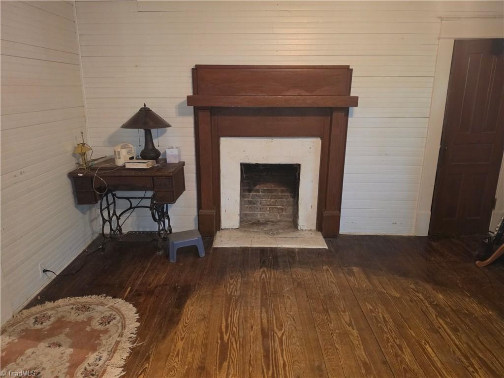 2729 Asbury Road Mount Airy, NC 27030 - Photo 20 of 36