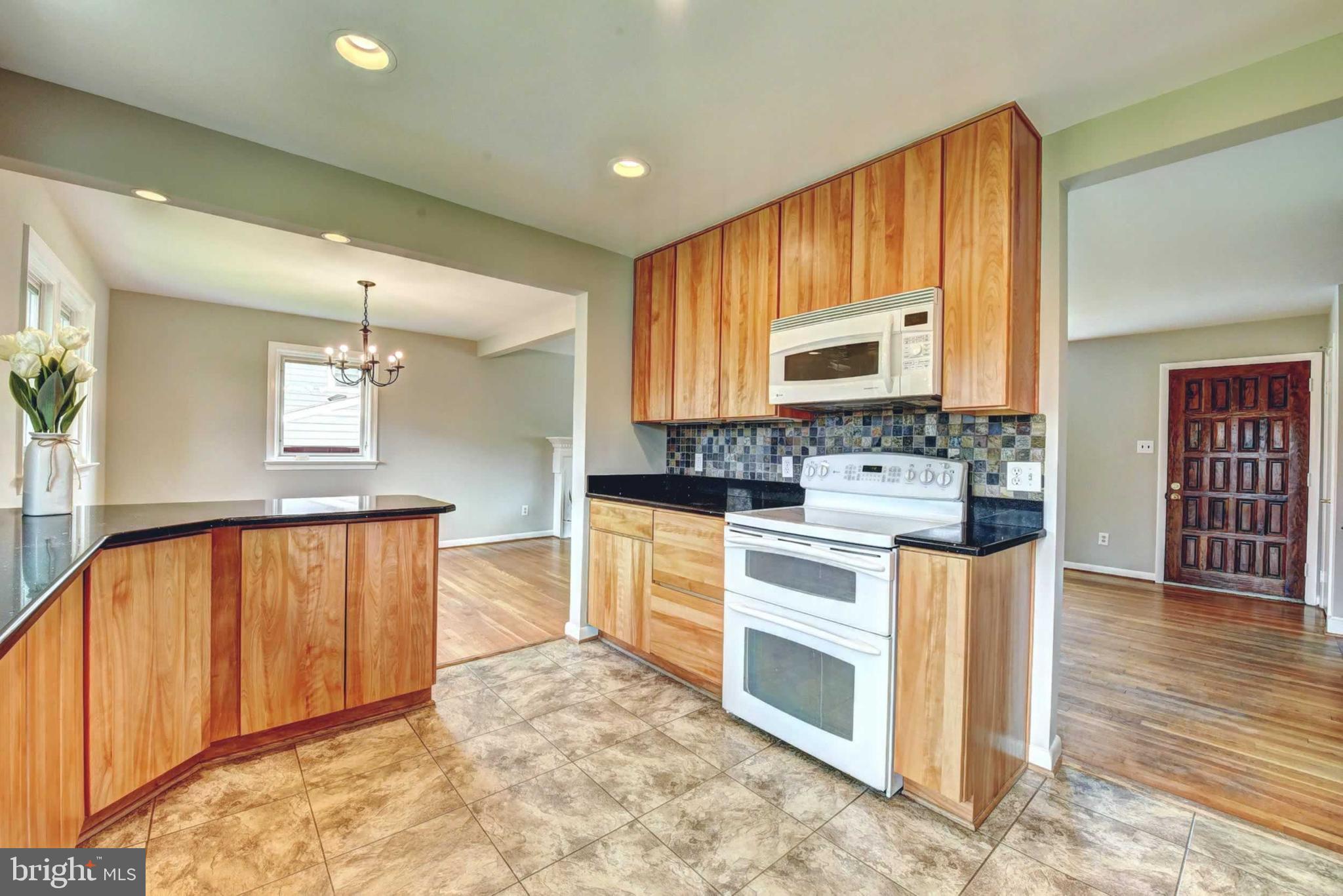 7014 Sea Cliff Road McLean, VA 22101 - Photo 13 of 31 Kitchen angle from back left