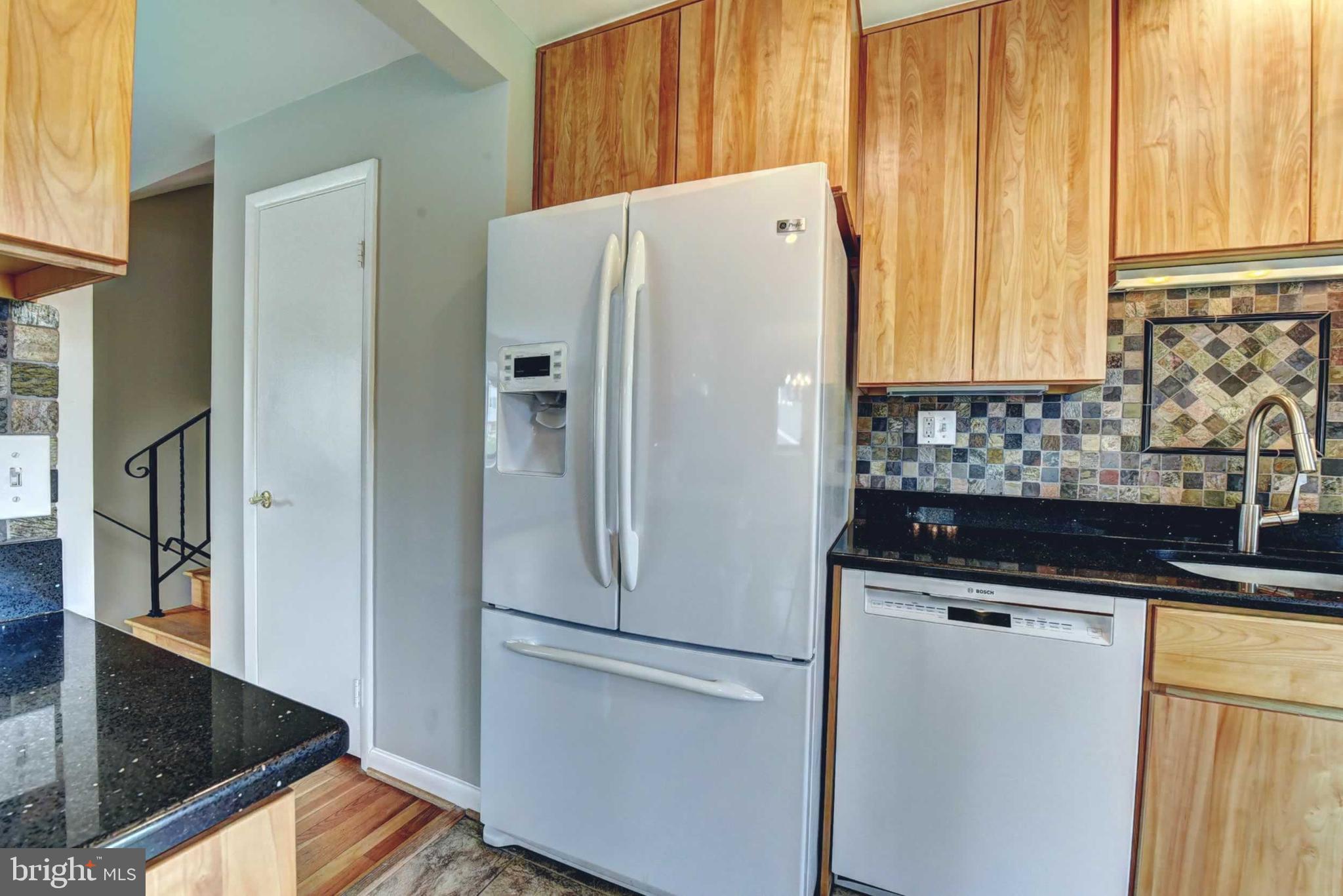 7014 Sea Cliff Road McLean, VA 22101 - Photo 15 of 31 Kitchen