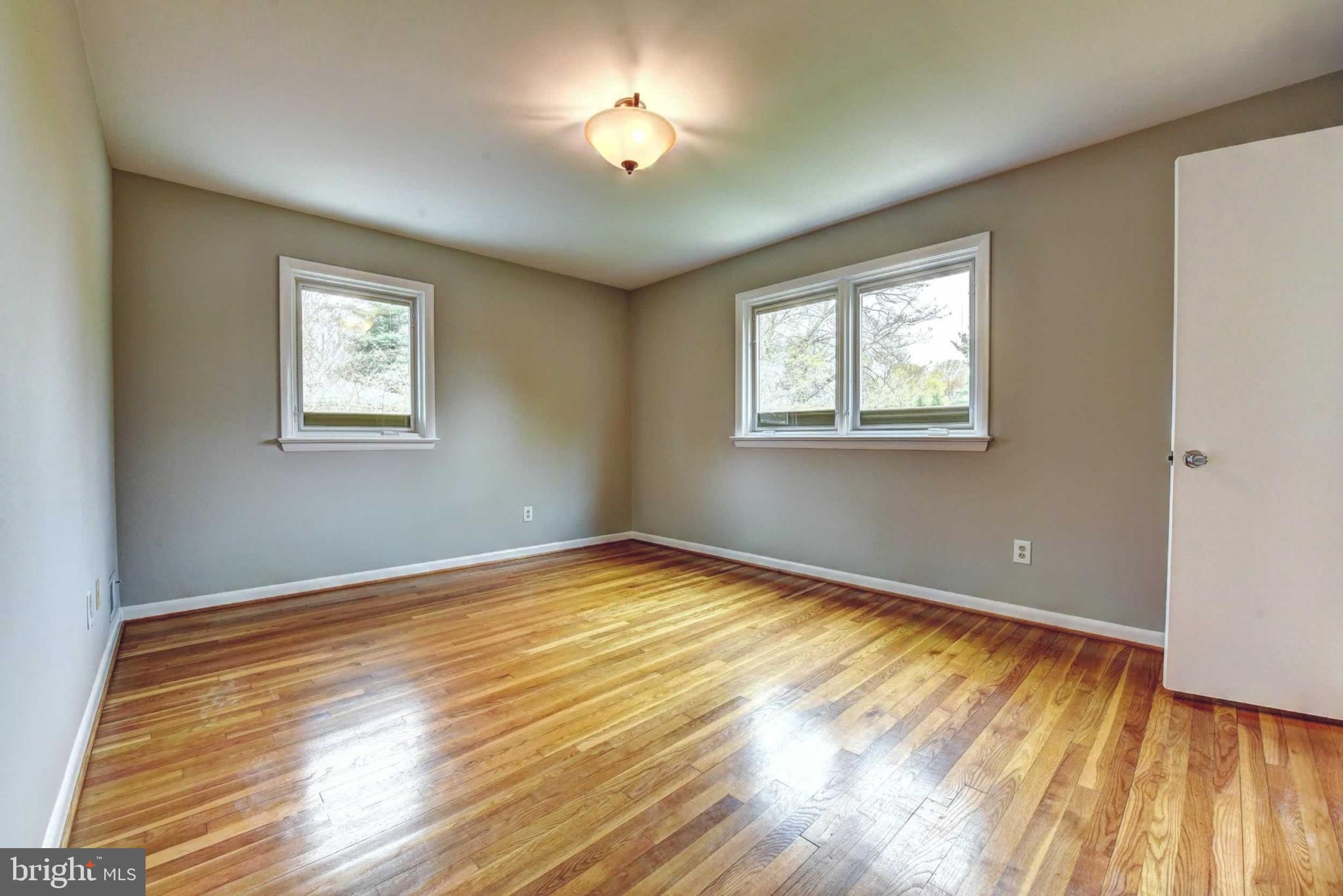 7014 Sea Cliff Road McLean, VA 22101 - Photo 23 of 31 Master bedroom