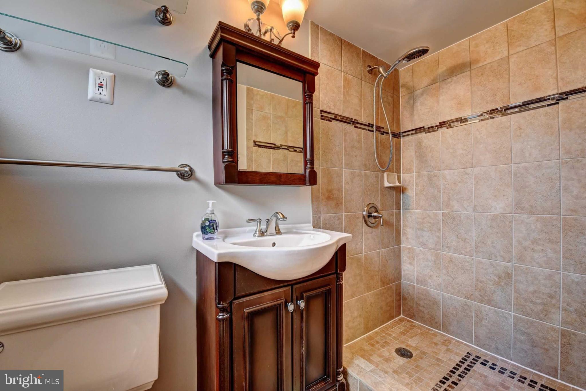 7014 Sea Cliff Road McLean, VA 22101 - Photo 28 of 31 Lower level ensuite bathroom