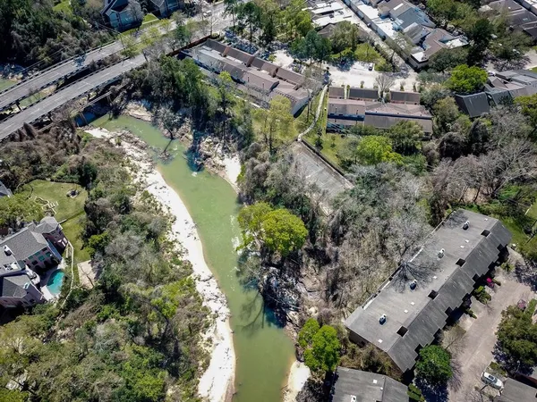 $2,100 | 9400 Doliver Drive, Unit 34, Houston, TX 77063