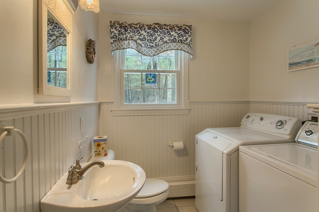 8 Stratton Hill Road Westford, MA 01886 - Photo 11 of 29 Gallery Image 11