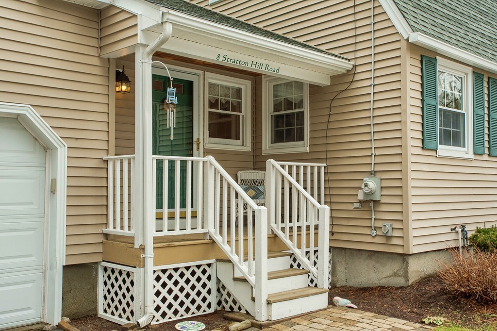 8 Stratton Hill Road Westford, MA 01886 - Photo 2 of 29 Gallery Image 2