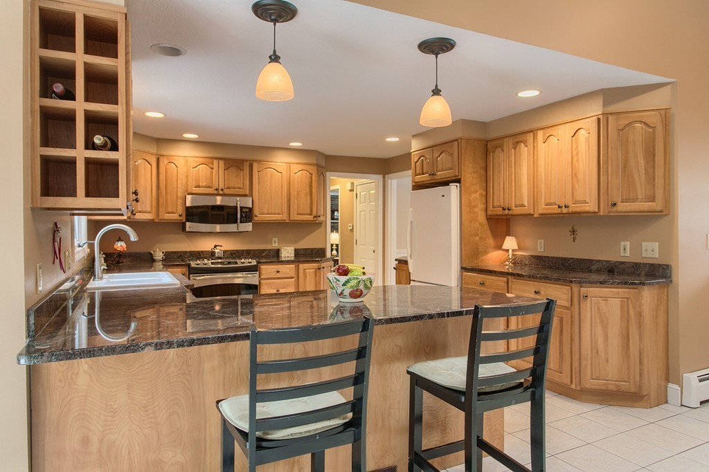 8 Stratton Hill Road Westford, MA 01886 - Photo 8 of 29 Gallery Image 8