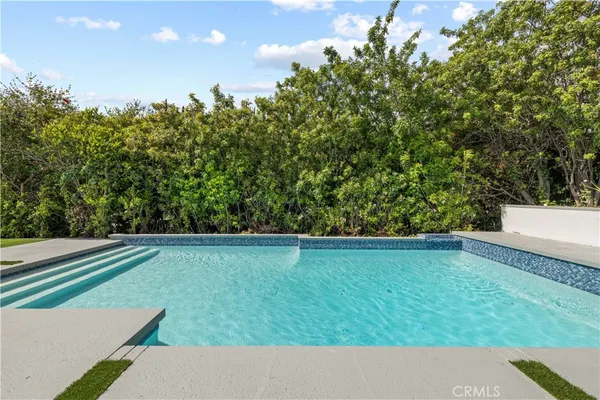 $2,699,000 | 18057 Medley Drive, Encino, CA 91316