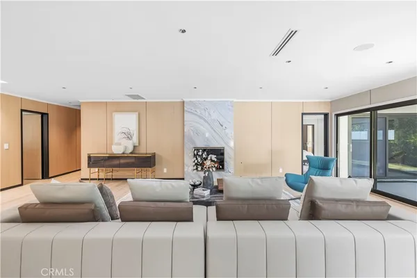 $2,699,000 | 18057 Medley Drive, Encino, CA 91316