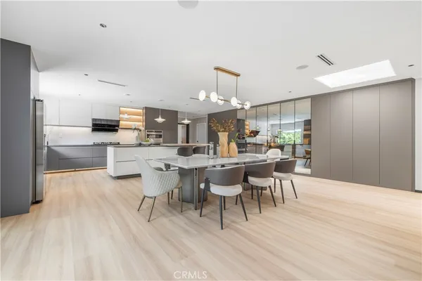 $2,699,000 | 18057 Medley Drive, Encino, CA 91316