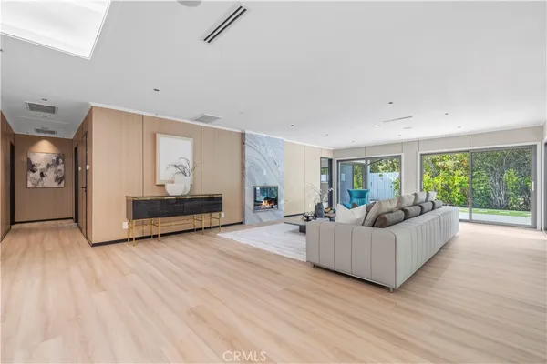 $2,699,000 | 18057 Medley Drive, Encino, CA 91316