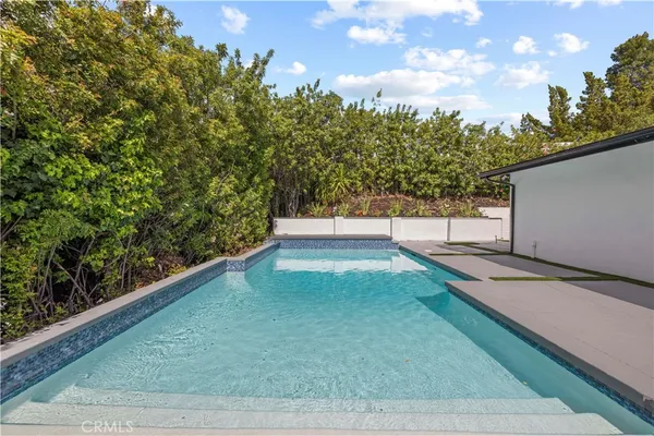 $2,699,000 | 18057 Medley Drive, Encino, CA 91316
