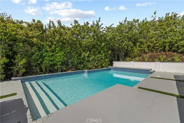 $2,699,000 | 18057 Medley Drive, Encino, CA 91316