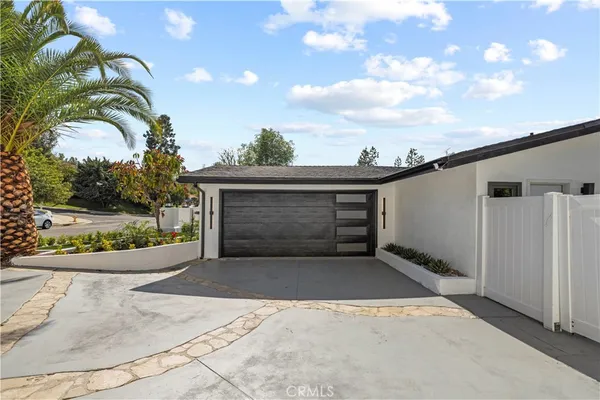 $2,699,000 | 18057 Medley Drive, Encino, CA 91316