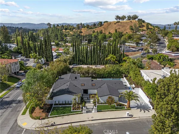$2,699,000 | 18057 Medley Drive, Encino, CA 91316