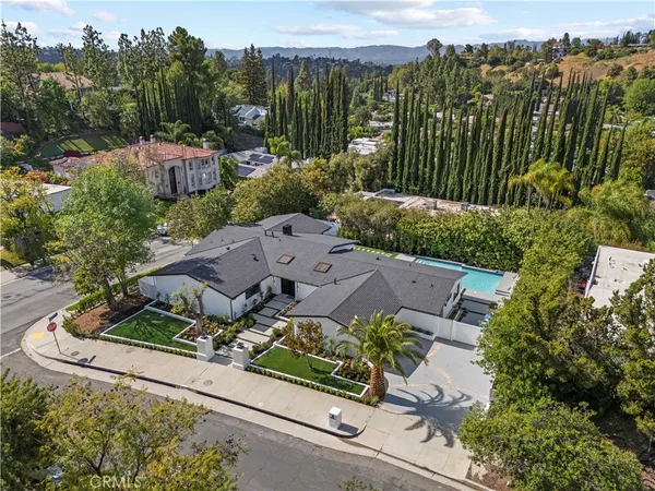 $2,699,000 | 18057 Medley Drive, Encino, CA 91316