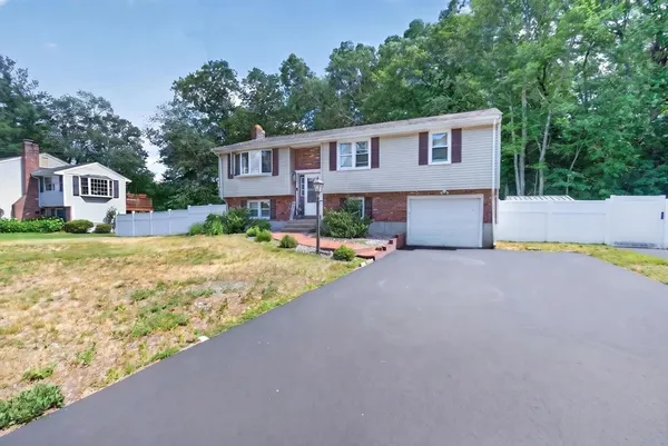$630,000 | 27 Mary Kennedy Drive, North Attleboro, MA 02760