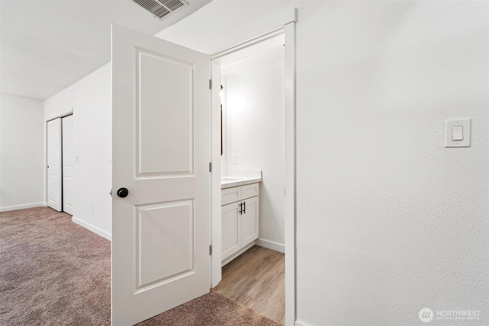 604 213th Street Southwest Bothell, WA 98021 - Photo 17 of 40