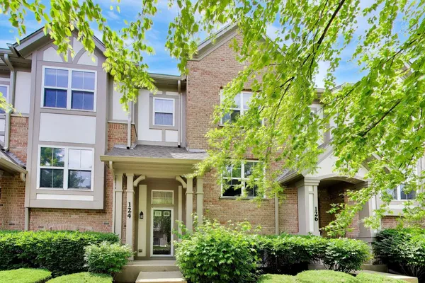 $434,000 | 124 Rosehall Drive, Lake Zurich, IL 60047