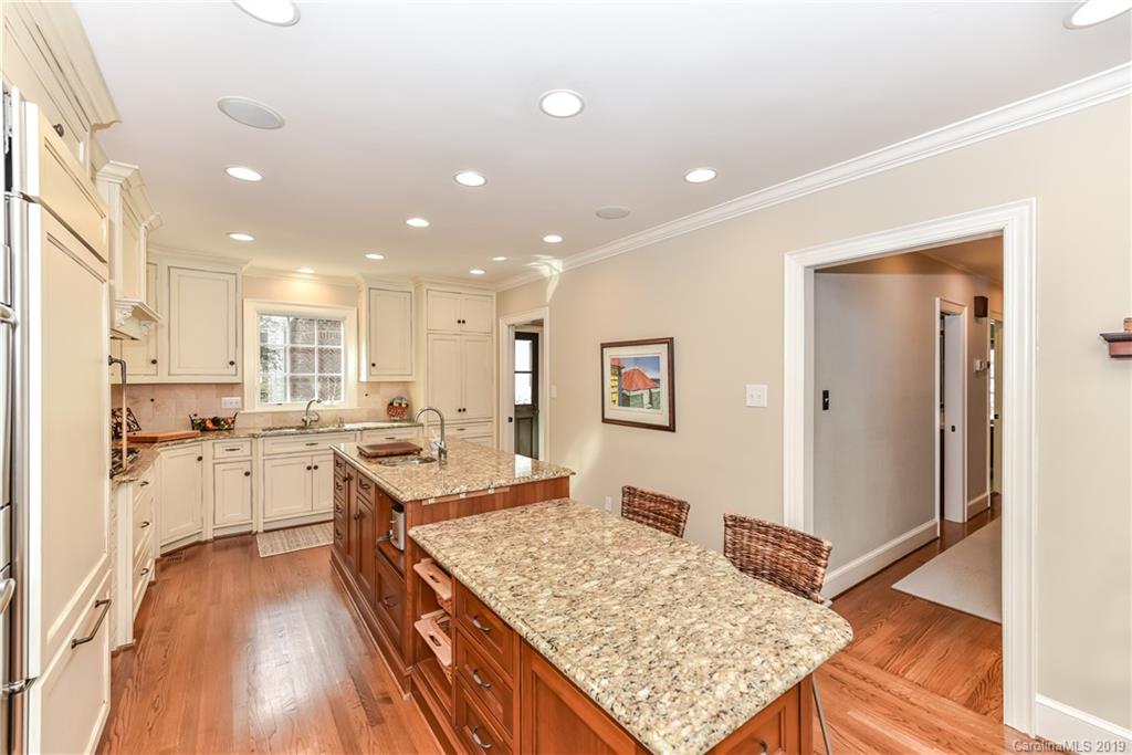 3901 Ayscough Road Charlotte, NC 28211 - Photo 18 of 36 Gallery Image 18