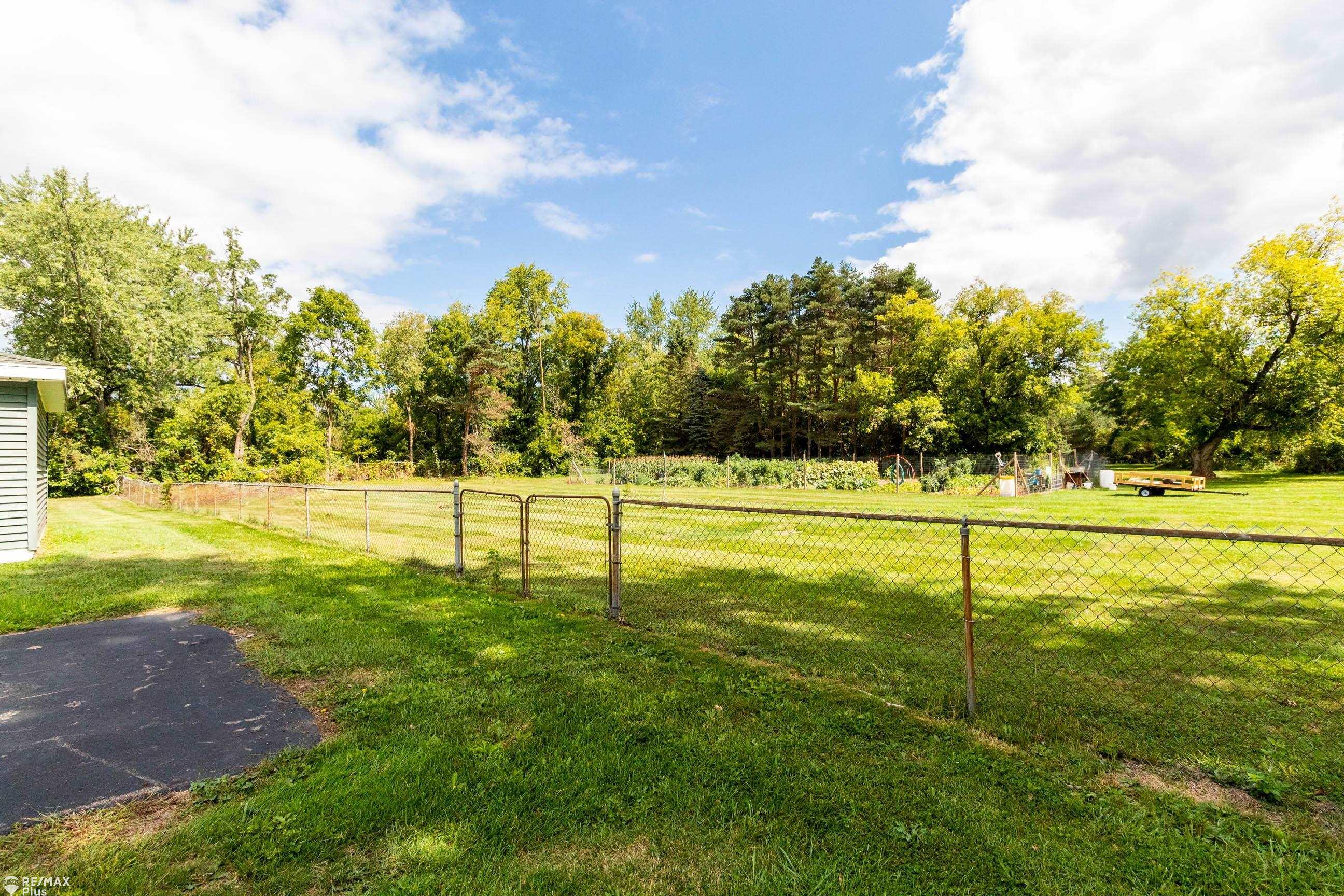 2385 South Vassar Road Davison, MI 48423 - Photo 37 of 39 50089345-36.JPG