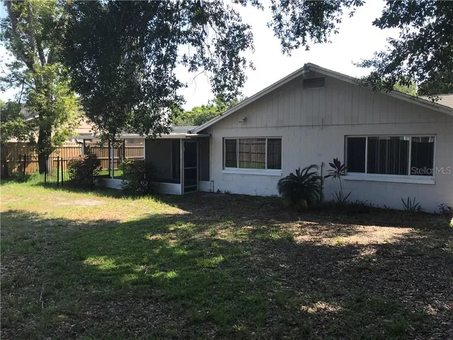 $2,240 | 852 Woodside Road, Maitland, FL 32751