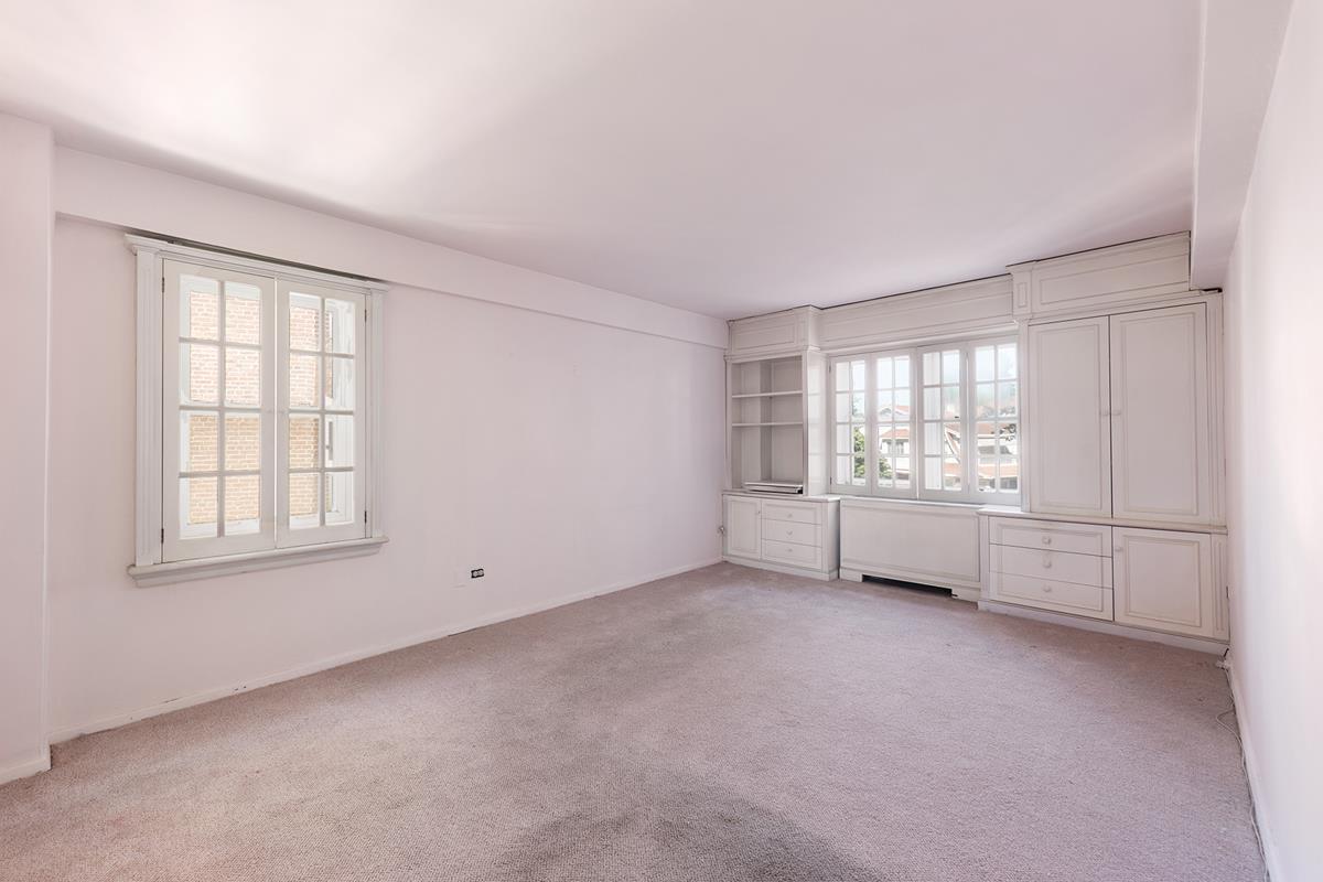 8901 Shore Road, Unit 3A Brooklyn, NY 11209 - Photo 3 of 6