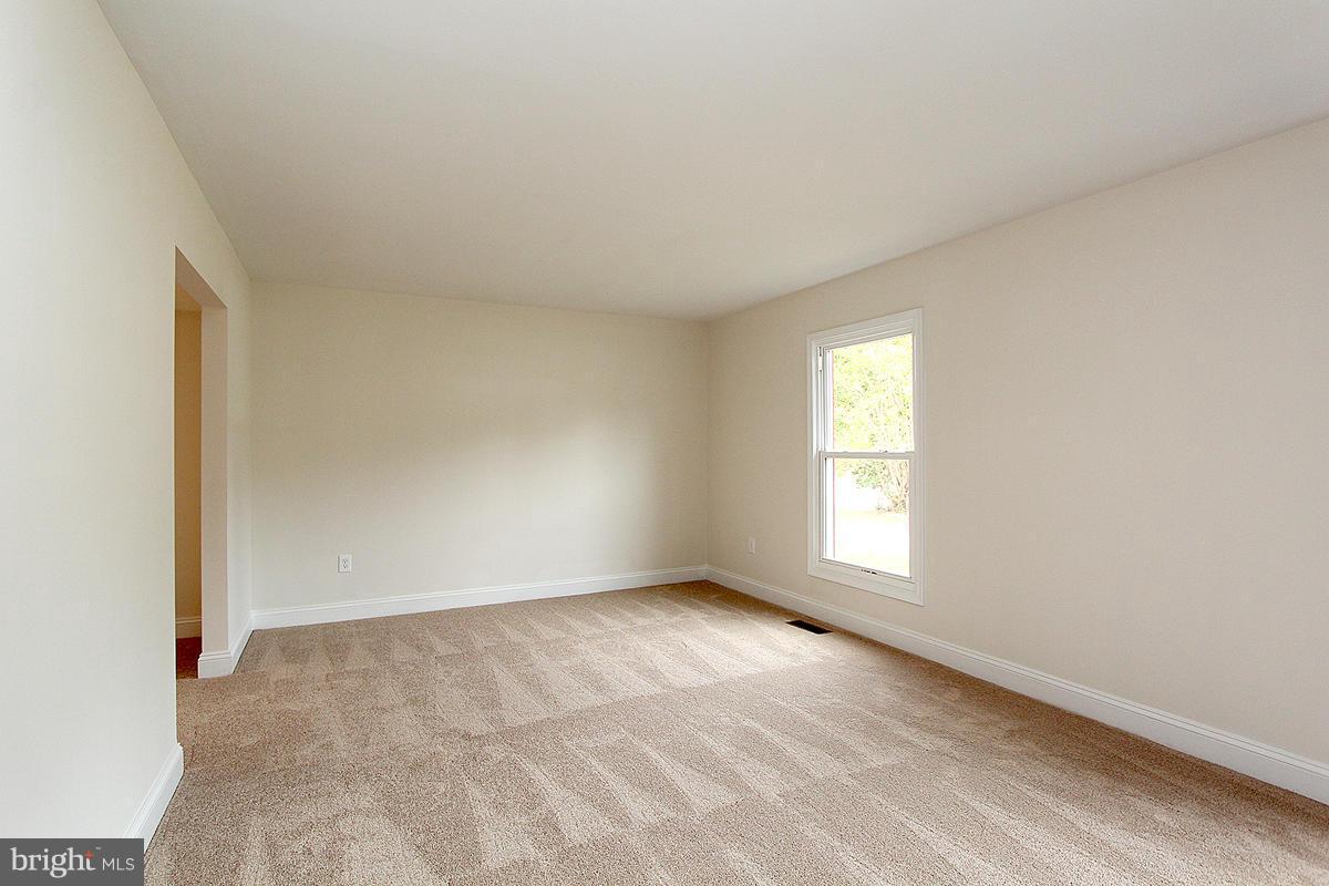 6567 Cornell Road Bryans Road, MD 20616 - Photo 6 of 20 Living Room