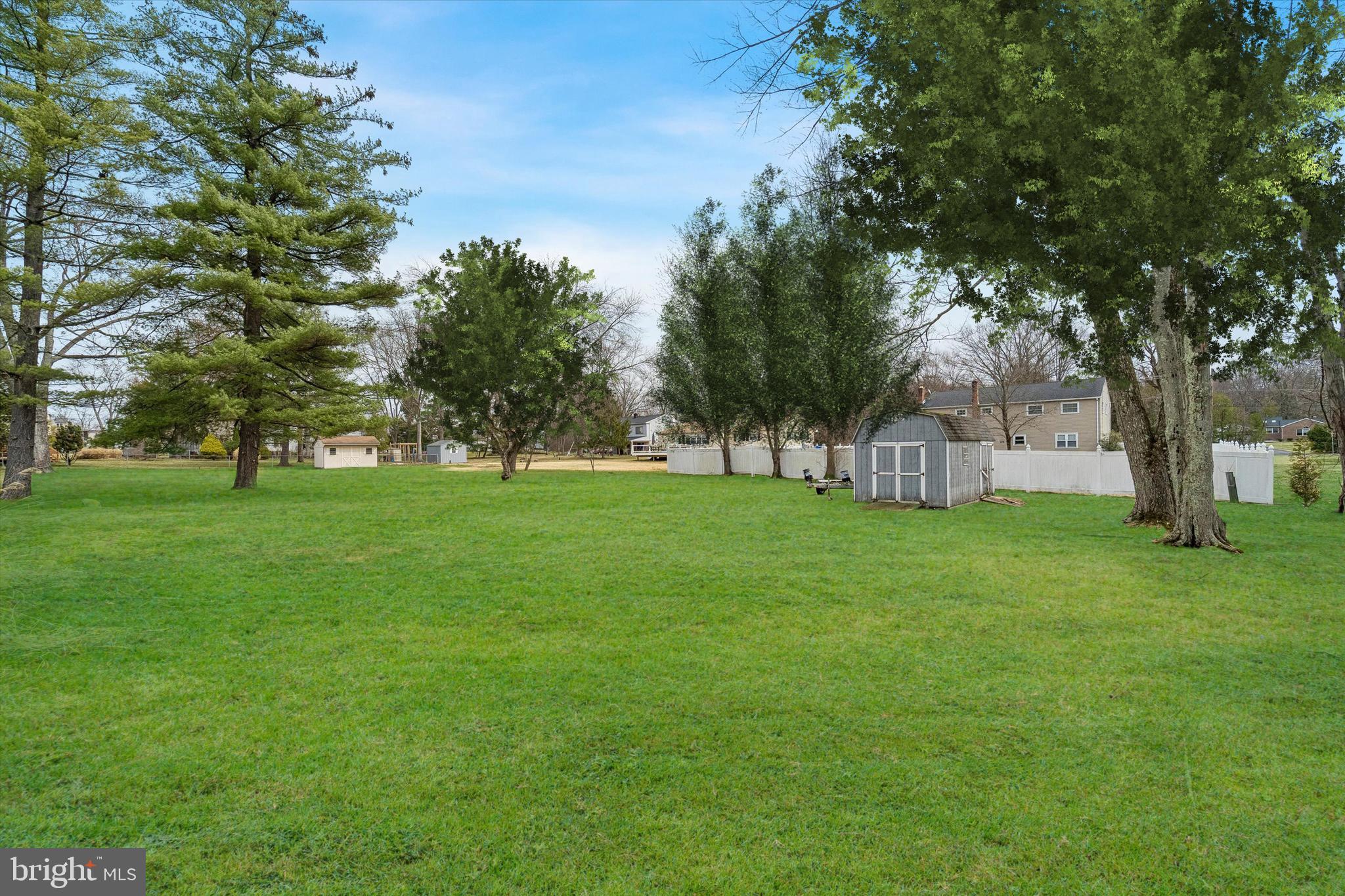 3216 Hayes Road East Norriton, PA 19403 - Photo 28 of 32