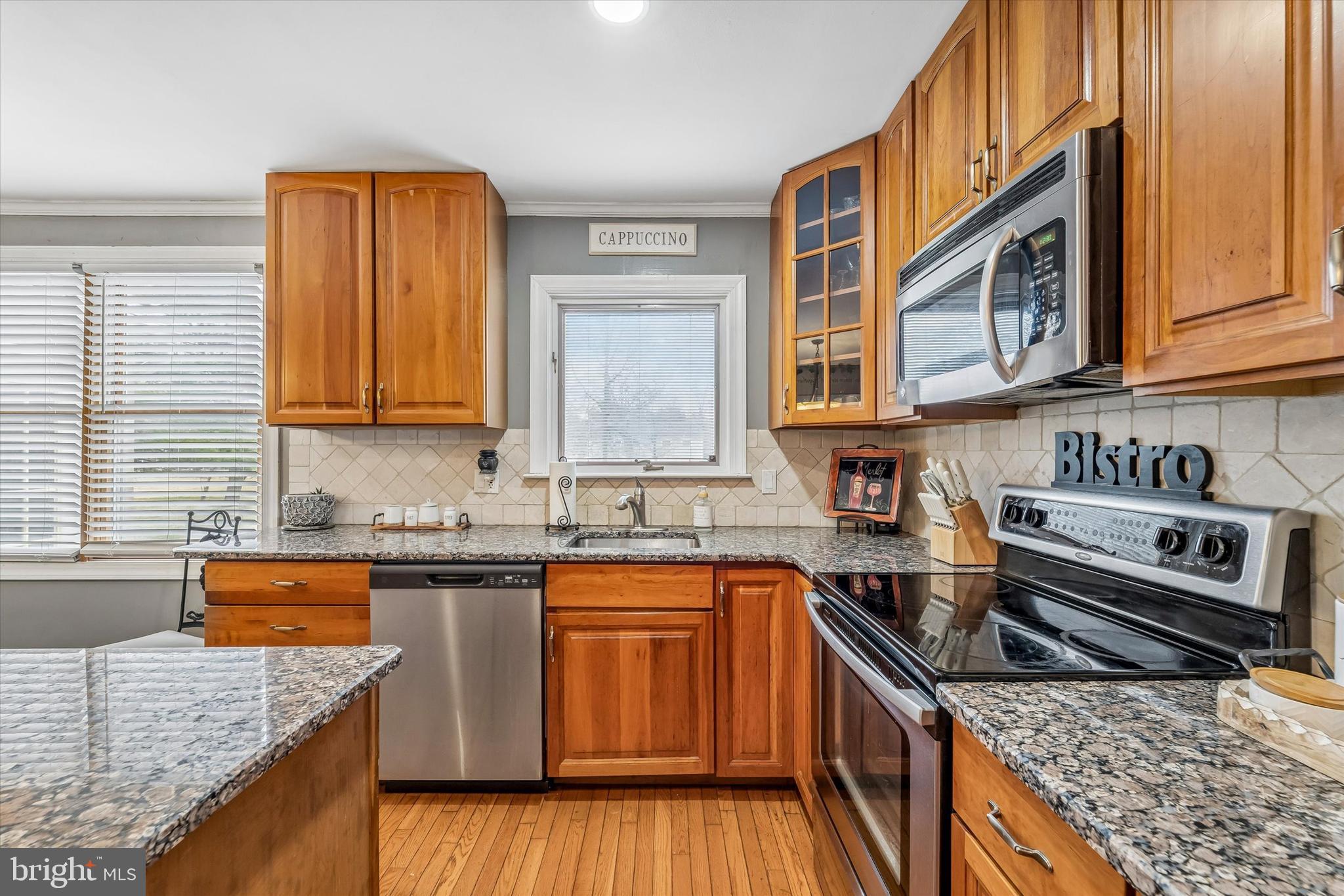 3216 Hayes Road East Norriton, PA 19403 - Photo 5 of 32