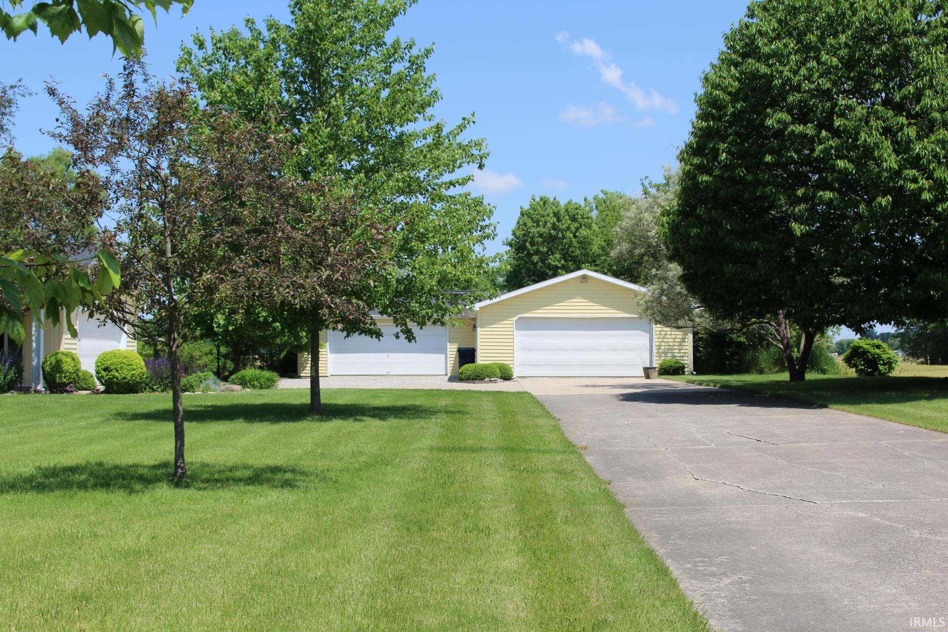 194 West Lamont Road Huntington, IN 46750 - Photo 3 of 25 Gallery Image 3