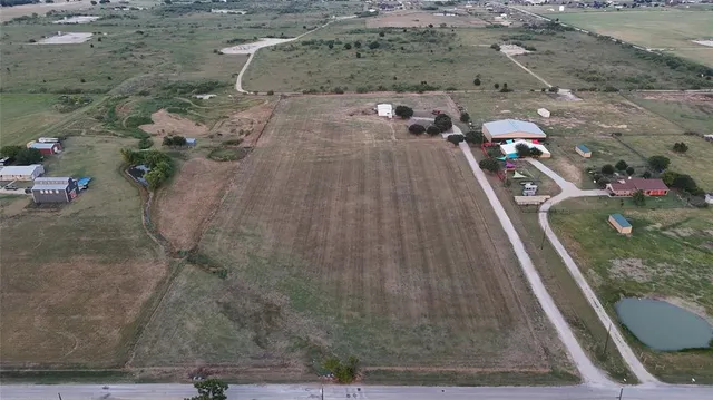 $749,999 | 1177 Plover Circle, Ponder, TX 76259