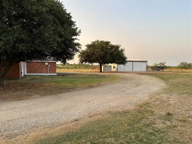 $749,999 | 1177 Plover Circle, Ponder, TX 76259