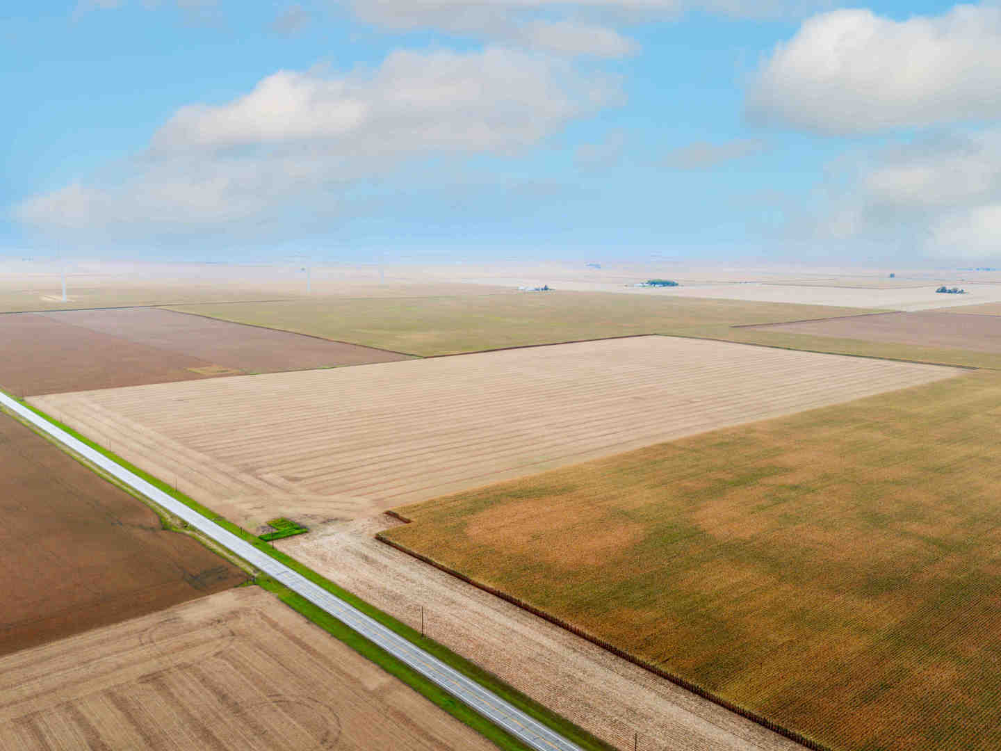 2000 East 2000 North Road Anchor, IL 61720 - Photo 2 of 8 a view of an ocean