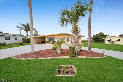 $375,000 | 5208 Wilmington Court, Cape Coral, FL 33904