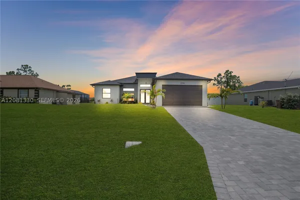 $450,000 | 2318 Northwest Nw 30th Cape, Cape Coral, FL 33993