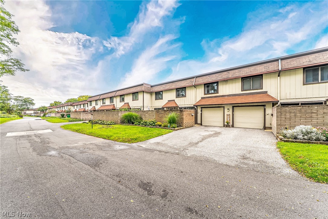 9956 Johnnycake Ridge Road, Unit E15 Painesville, OH 44077 - Photo 38 of 49 Gallery Image 38