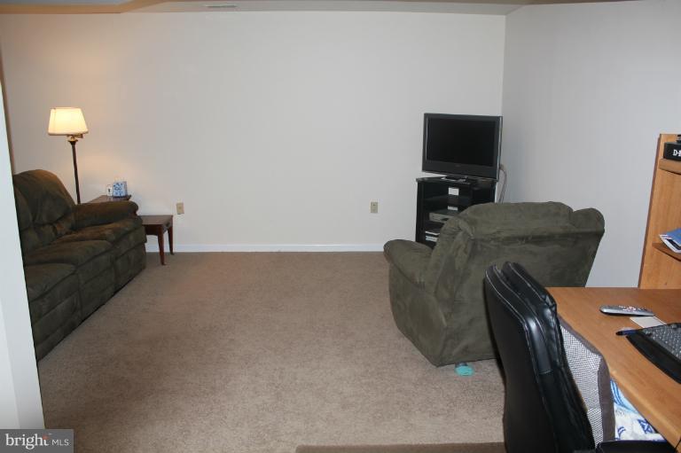 164 Sullivan Road Westminster, MD 21157 - Photo 17 of 27 Family Room