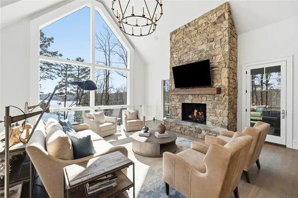 $3,995,000 | 510 South Point Boulevard, Sunset, SC 29685