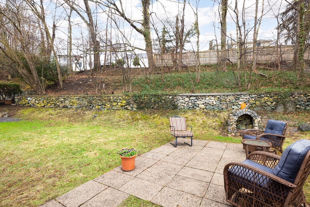 326 Austin Street Newton, MA 02465 - Photo 12 of 12