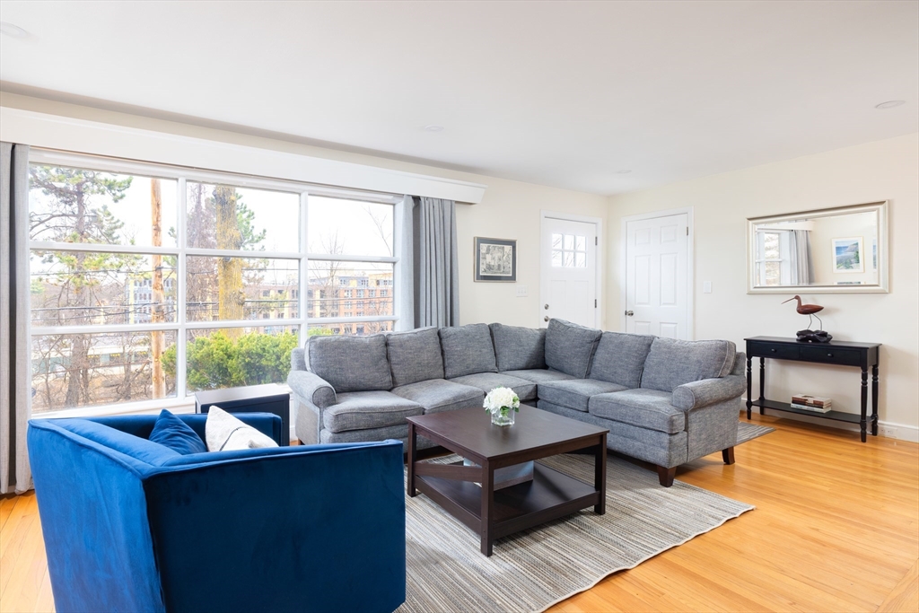 326 Austin Street Newton, MA 02465 - Photo 2 of 12