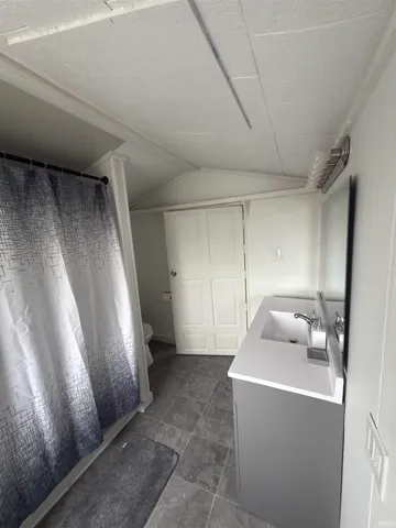 $156,900 | 1520 Wheeling Avenue, Muncie, IN 47303