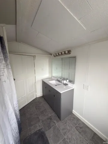 $156,900 | 1520 Wheeling Avenue, Muncie, IN 47303