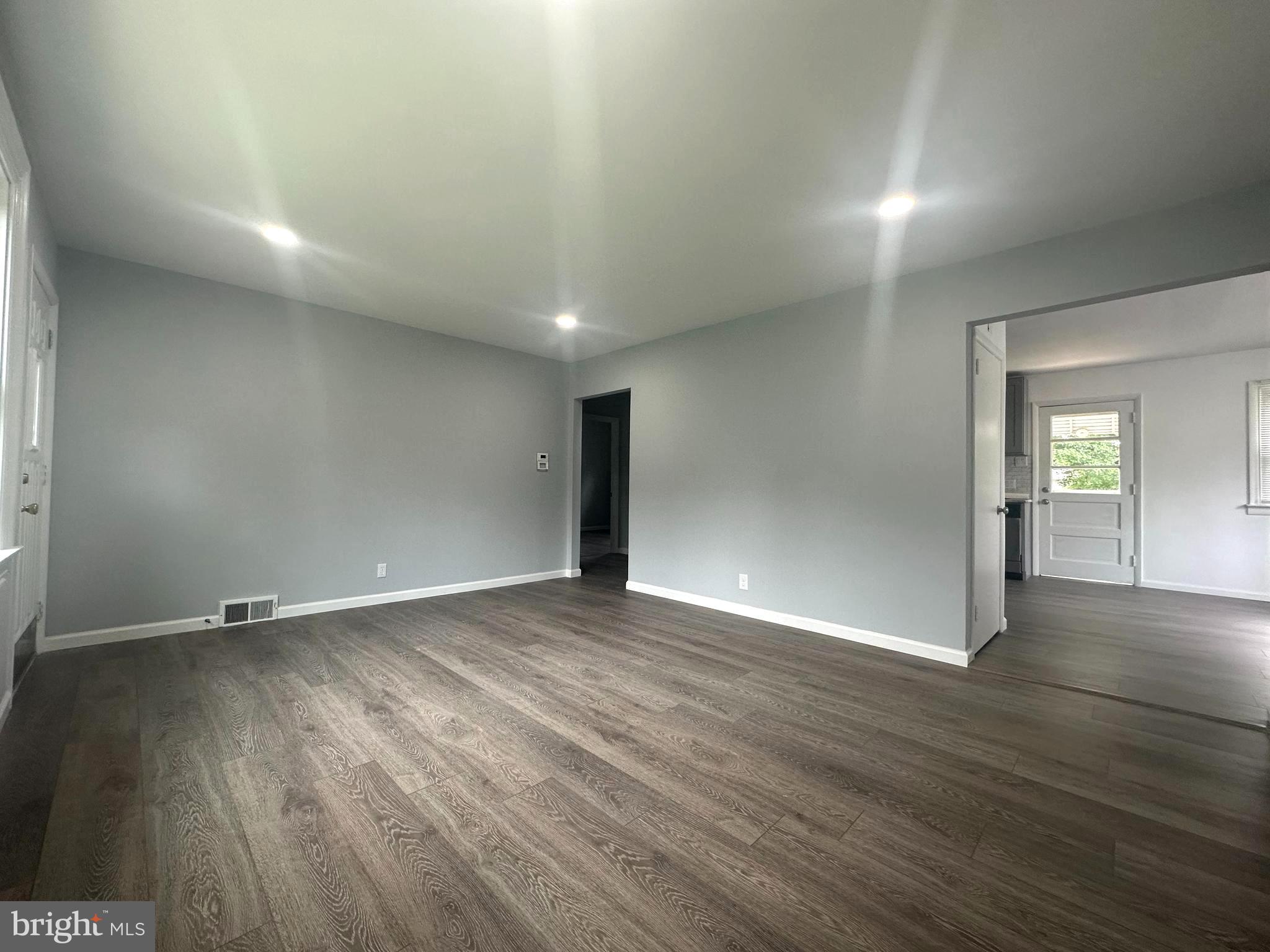 3210 Primrose Road Philadelphia, PA 19114 - Photo 4 of 26 Gallery Image 4